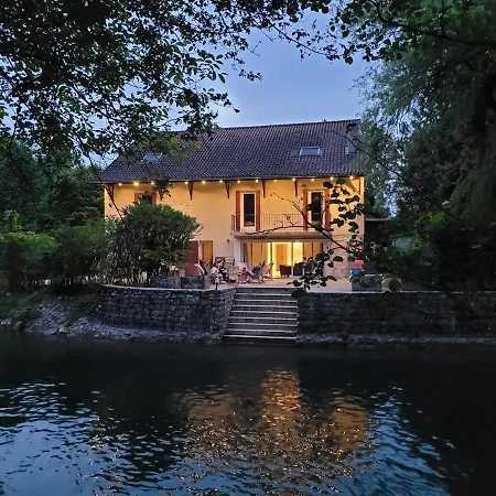 La Maison Du *